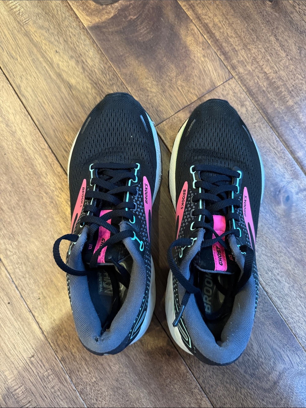 Brooks Women's Black Running Shoes with Pink and Teal Highlights